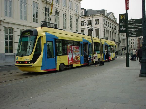 be-stib-tram2007-brussels_palais-050902-full.jpg