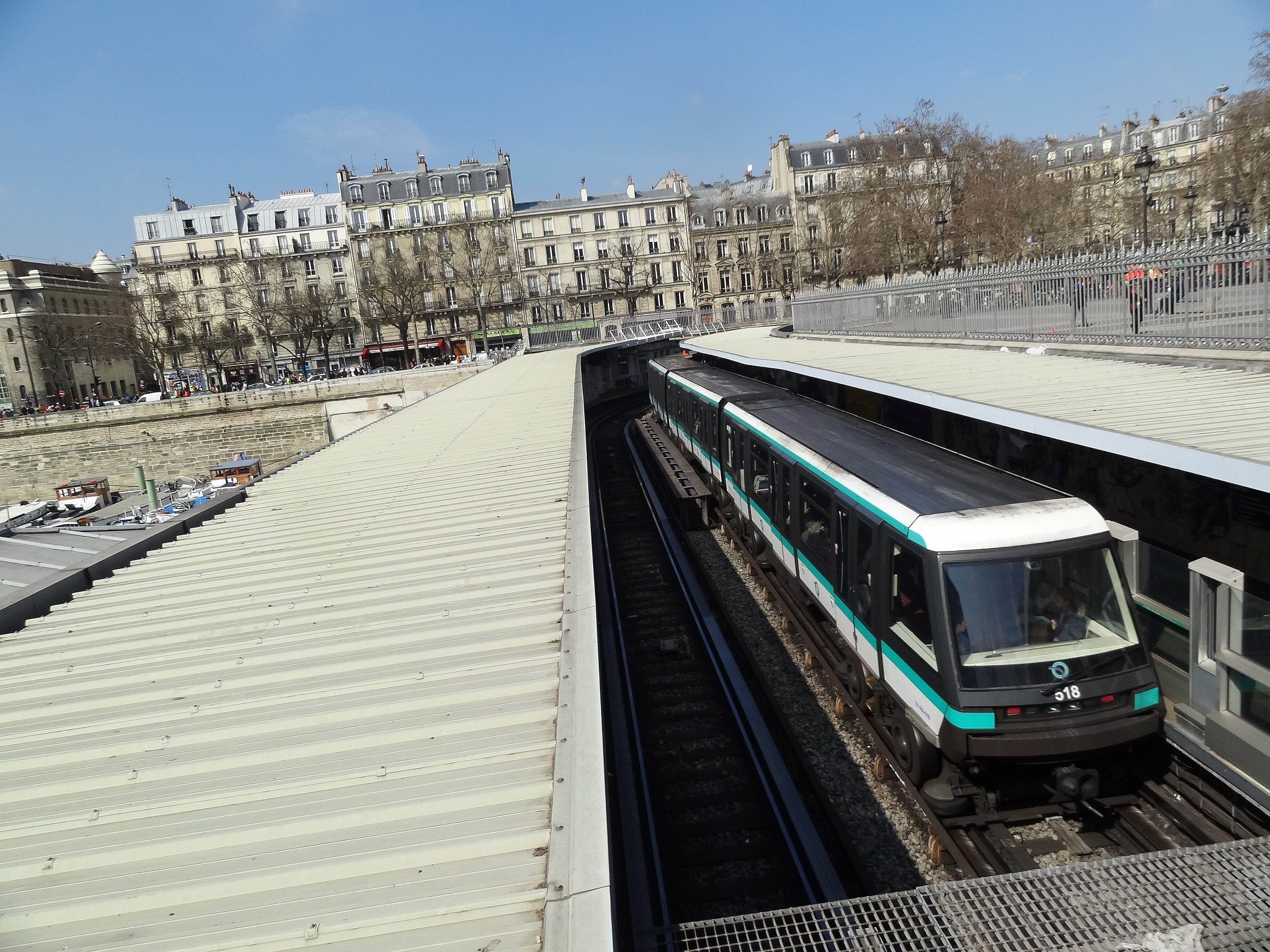 FUNET Railway Photography Archive: France - metro trains